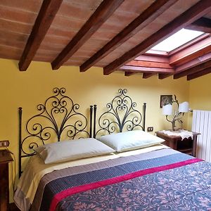 Uitgebreide Kamer met een Queen Size Bed